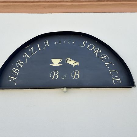 Abbazia Delle Sorelle Novello Buitenkant foto