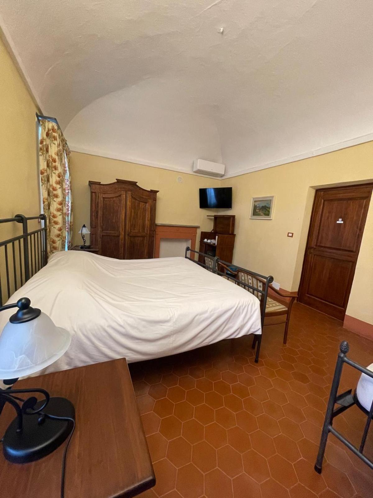 Abbazia Delle Sorelle Novello Buitenkant foto