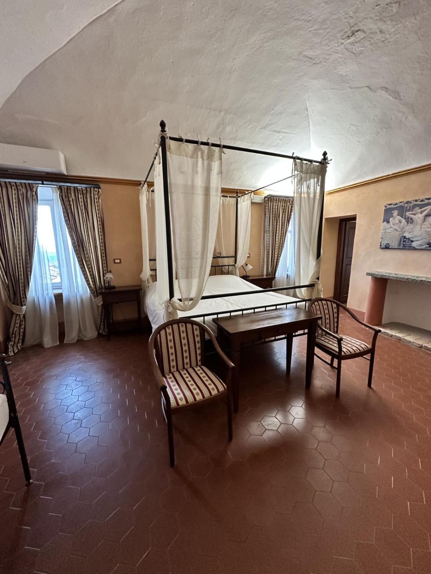 Abbazia Delle Sorelle Novello Buitenkant foto